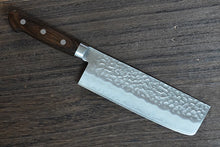 Charger l'image dans la galerie, CH010 - Couteau Japonais Nakiri martellé Zenpou  - Lame de 16.5cm en acier au carbone Aogami Super