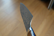 Charger l'image dans la galerie, CS210 - Couteau Japonais Santoku damas 33 couches Saji - Lame de 18cm en acier R2