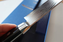 Charger l'image dans la galerie, CY105 - Couteau Japonais Santoku damas 33 couches Minamoto - Lame de 18cm en acier Vg10