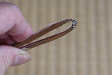 Charger l'image dans la galerie, DK001 Pince à épiler à sourcils forgée à la main 90mm Kurata Seisakujo