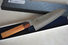 Charger l'image dans la galerie, CA003 - Couteau Japonais Wa-Santoku damas 33 couches Sakai Takayuki - Lame de 17cm en acier Vg10