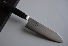 Charger l'image dans la galerie, CS007 Couteau Japonais Santoku damas 33 couches Sekimagoroku - Lame de 16.5cm en acier Vg10
