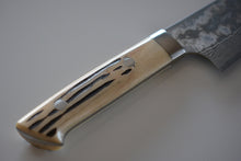 Charger l'image dans la galerie, CS201 - Couteau Japonais Santoku damas 33 couches Saji - Lame de 18cm en acier Vg10