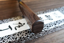 Charger l'image dans la galerie, CY305 - Couteau Japonais Santoku Yamamoto noir  - Lame de 16.5cm en acier au carbone Shirogami#2