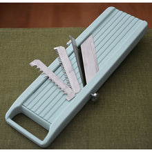 Charger l'image dans la galerie, KA004 Trancheur De Légumes mandoline slicer Benriner